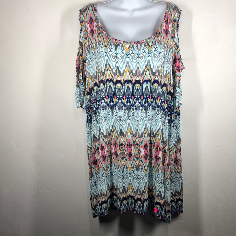 Beacan Cove blue & pink print cold shoulder tee 3X